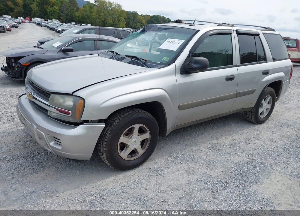 2005 CHEVROLET TRAILBLAZER LS VIN: 1GNDT13S452107342
