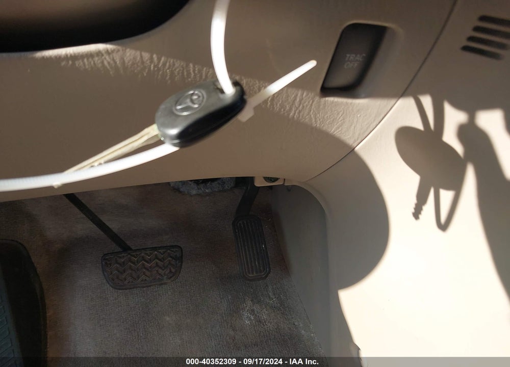 2006 TOYOTA SIENNA XLE VIN: 5TDZA22C16S521306