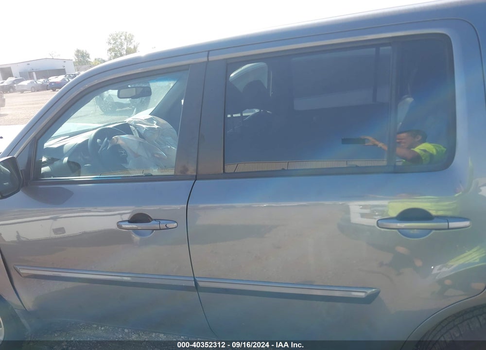 2012 HONDA PILOT EX-L VIN: 5FNYF4H56CB038265
