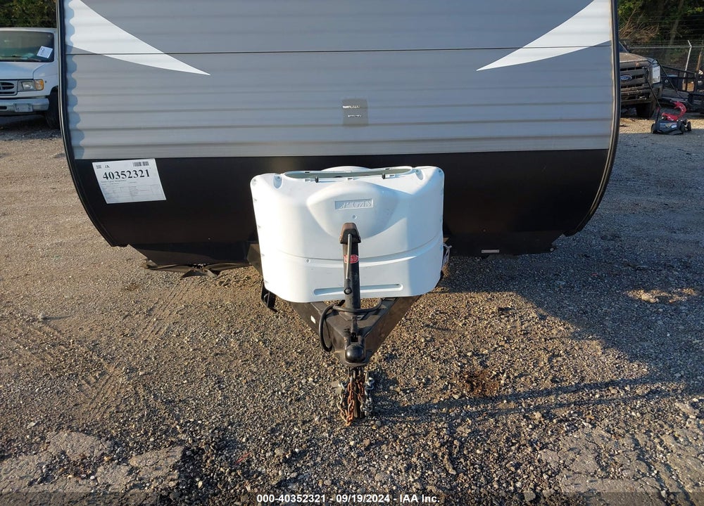 2018 COLEMAN LANTERN VIN: 4YDT21523JH938114