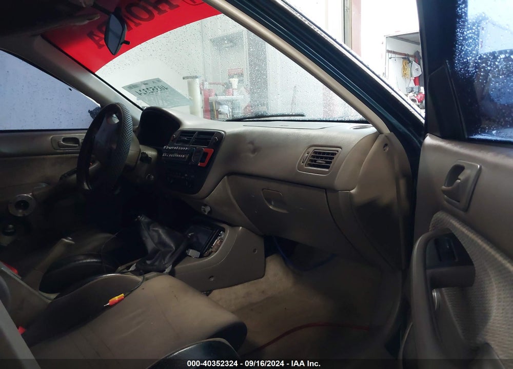 1998 HONDA CIVIC LX VIN: 2HGEJ657XWH504394