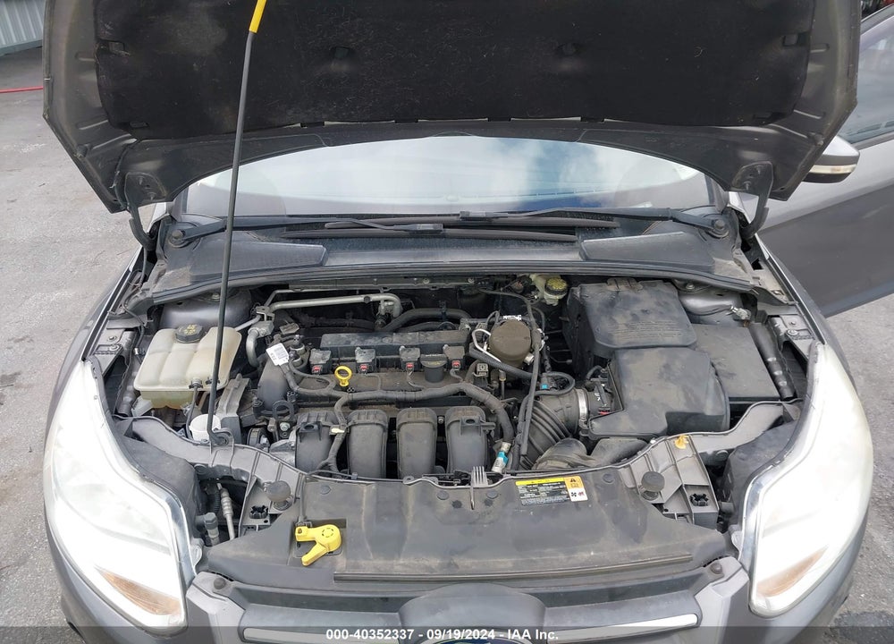 2014 FORD FOCUS SE VIN: 1FADP3F27EL115049