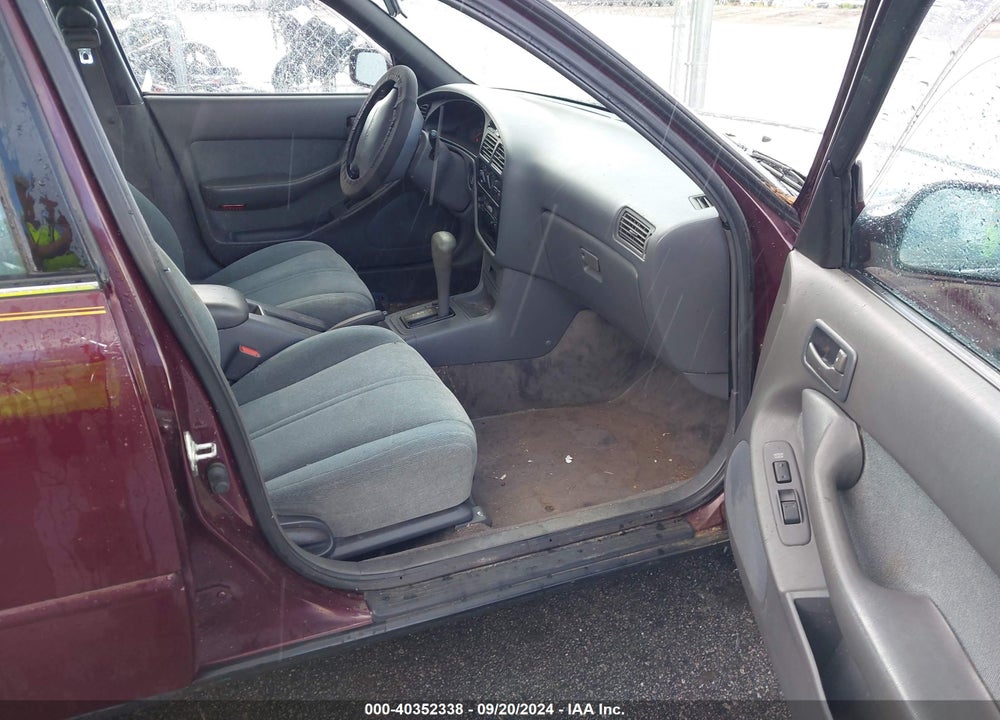 1992 TOYOTA CAMRY LE VIN: 4T1SK12E6NU017883