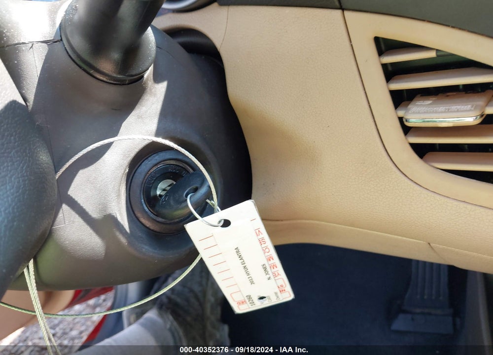 2013 HYUNDAI ELANTRA GLS VIN: KMHDH4AE4DU864412