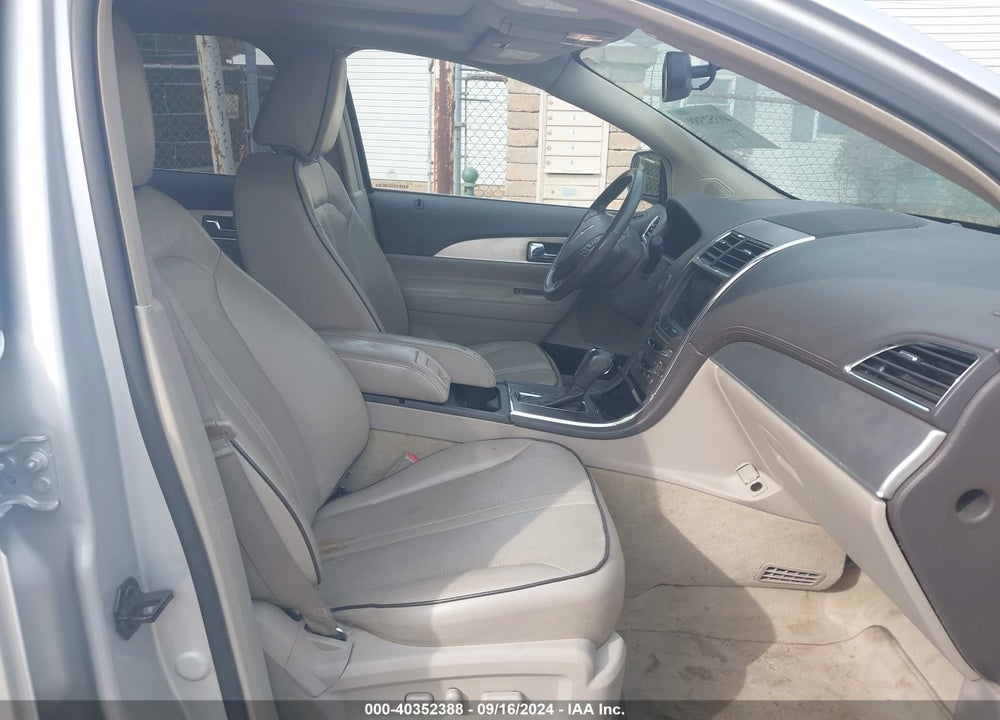 2011 LINCOLN MKX VIN: 2LMDJ8JK3BBJ06814