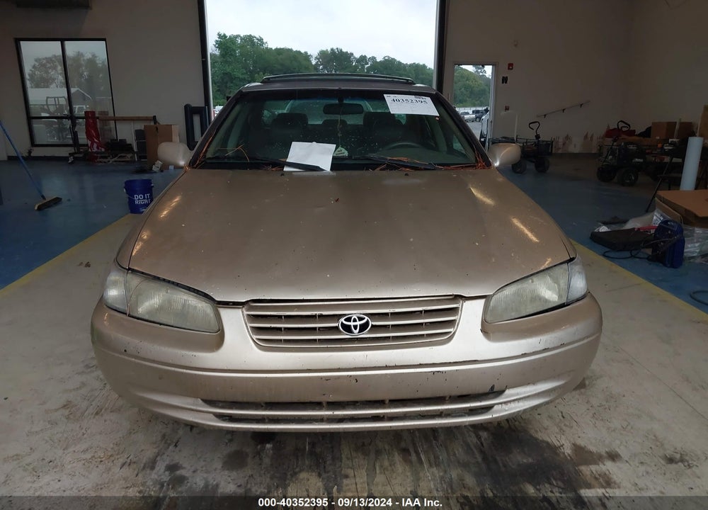 1999 TOYOTA CAMRY LE VIN: 4T1BG22K7XU892373