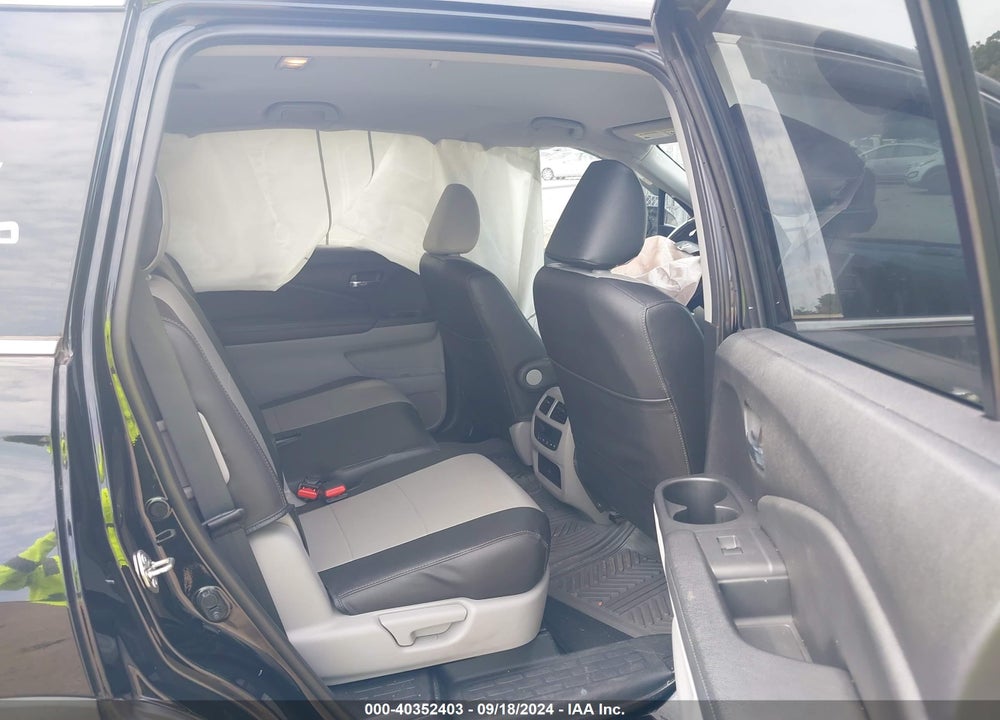 2018 HONDA PILOT EX VIN: 5FNYF6H38JB054359