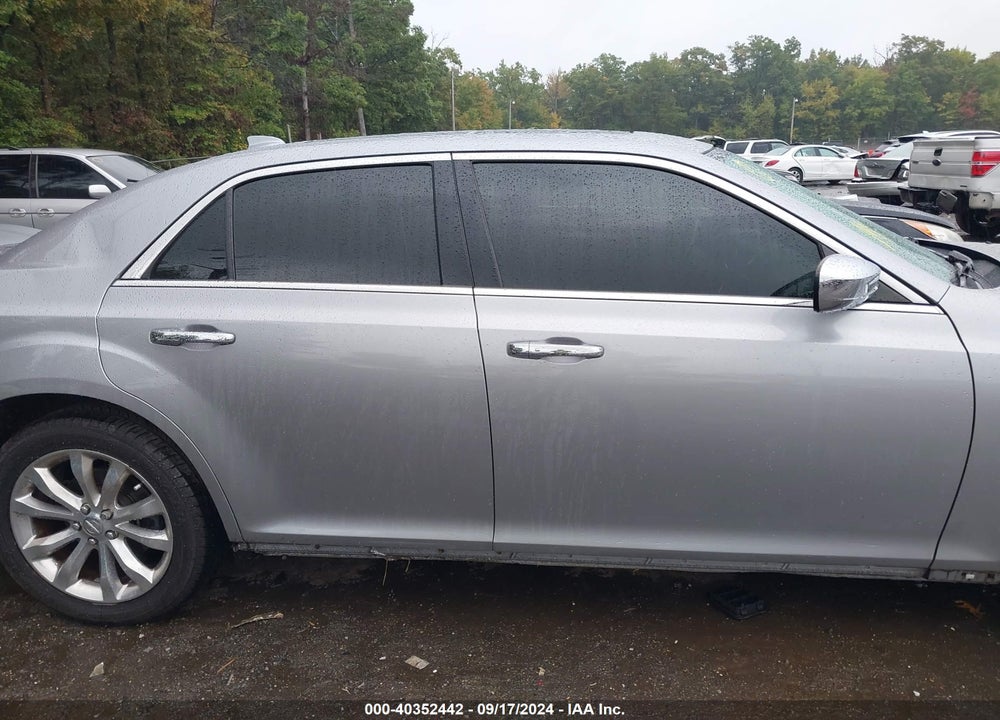 2018 CHRYSLER 300 LIMITED AWD VIN: 2C3CCAKG5JH175074