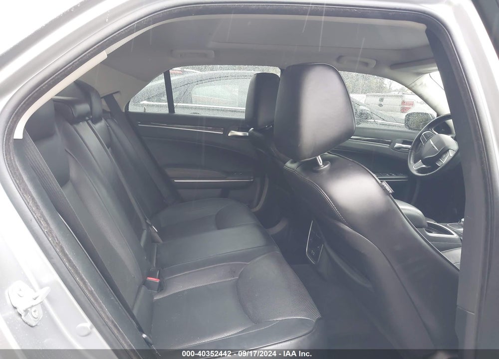 2018 CHRYSLER 300 LIMITED AWD VIN: 2C3CCAKG5JH175074