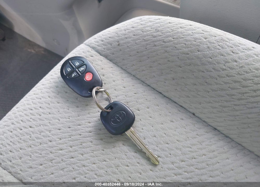 2012 TOYOTA SIENNA LE V6 8 PASSENGER VIN: 5TDKK3DC3CS251914