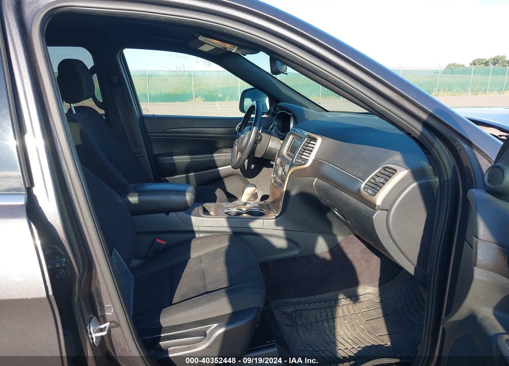 2016 JEEP GRAND CHEROKEE LAREDO VIN: 1C4RJFAG3GC434151