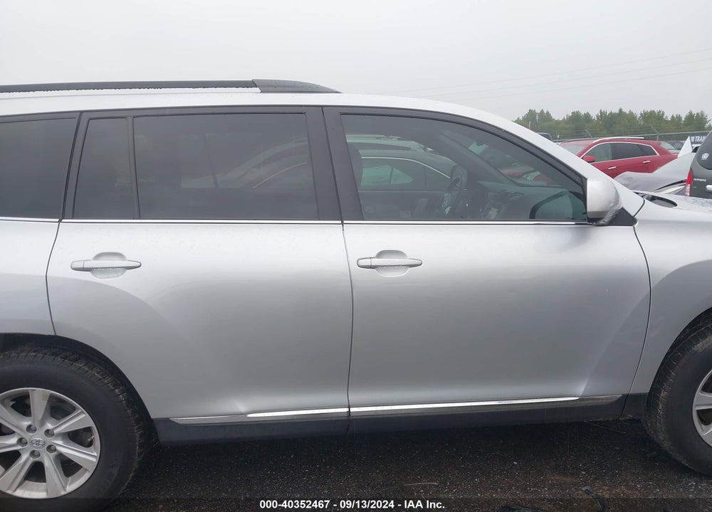 2013 TOYOTA HIGHLANDER BASE PLUS V6 VIN: 5TDZK3EH6DS135522