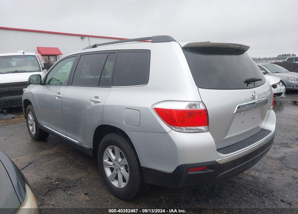 2013 TOYOTA HIGHLANDER BASE PLUS V6 VIN: 5TDZK3EH6DS135522