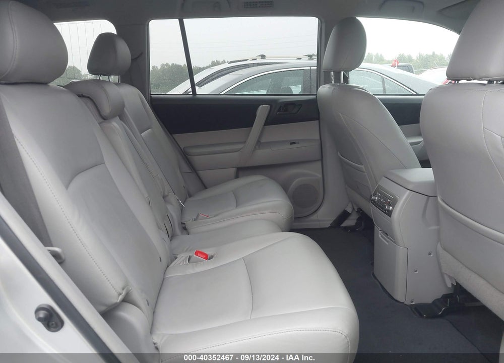 2013 TOYOTA HIGHLANDER BASE PLUS V6 VIN: 5TDZK3EH6DS135522