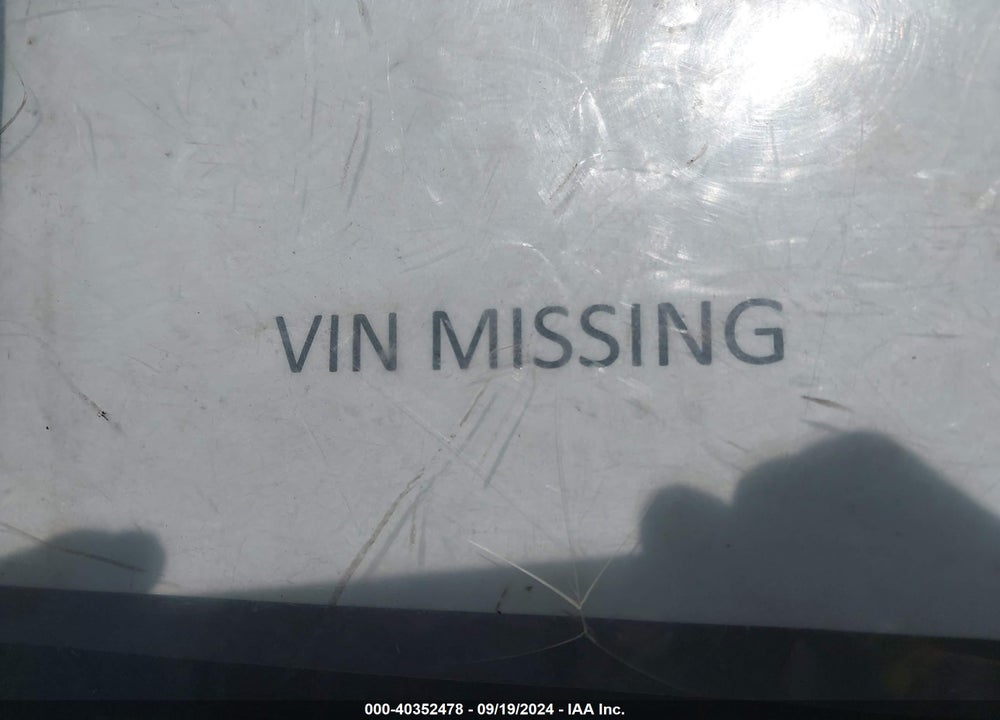 2012 KIA SORENTO LX VIN: 5XYKT3A13CG301384