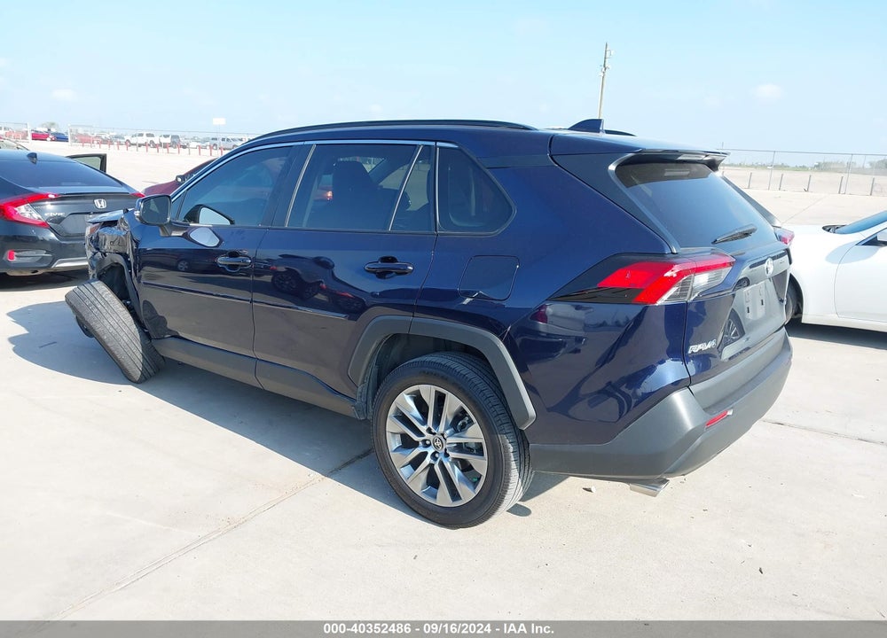 2022 TOYOTA RAV4 XLE PREMIUM VIN: 2T3C1RFV0NW210876
