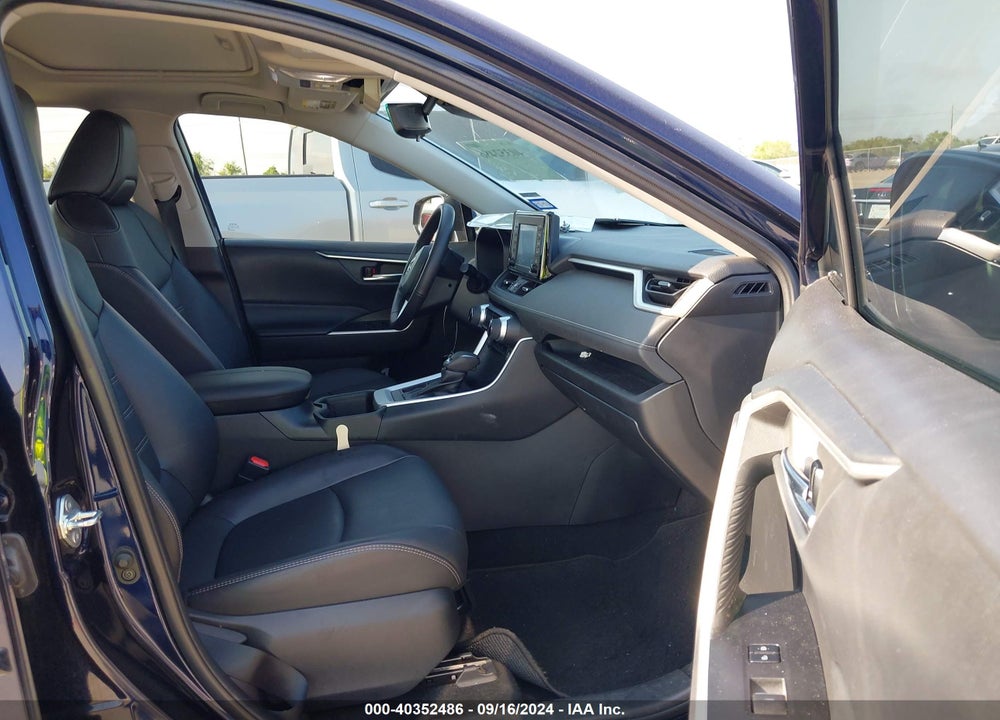 2022 TOYOTA RAV4 XLE PREMIUM VIN: 2T3C1RFV0NW210876