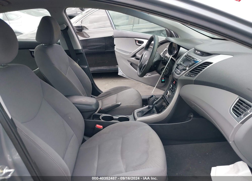 2015 HYUNDAI ELANTRA SE VIN: 5NPDH4AE2FH626821