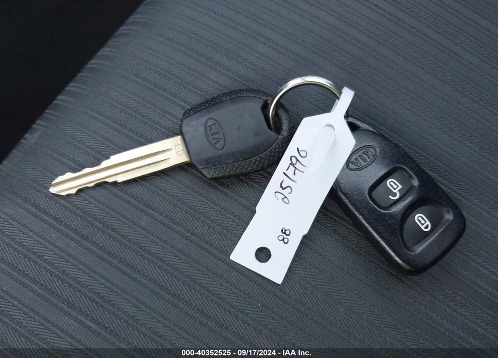 2009 KIA SPORTAGE LX V6 VIN: KNDJE723497570366