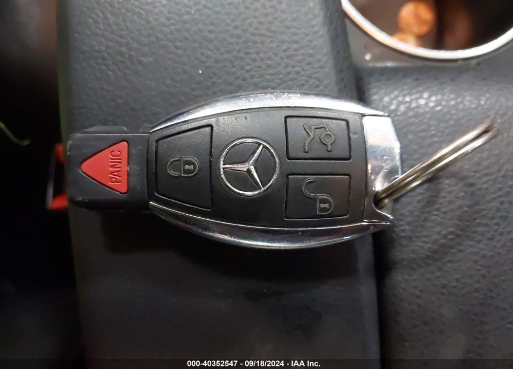 2013 MERCEDES-BENZ C 300 LUXURY 4MATIC/SPORT 4MATIC VIN: WDDGF8AB1DG025956