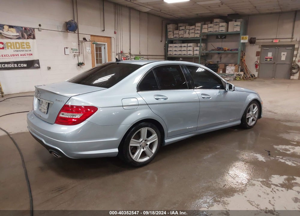 2013 MERCEDES-BENZ C 300 LUXURY 4MATIC/SPORT 4MATIC VIN: WDDGF8AB1DG025956
