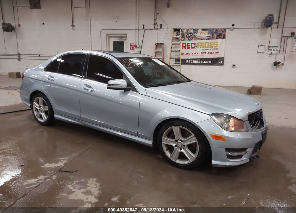2013 MERCEDES-BENZ C 300 LUXURY 4MATIC/SPORT 4MATIC VIN: WDDGF8AB1DG025956