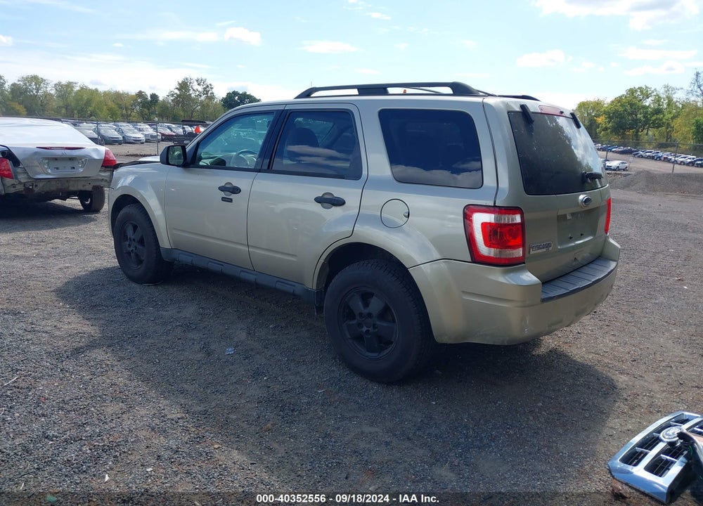 2010 FORD ESCAPE XLT VIN: 1FMCU9D75AKD25452