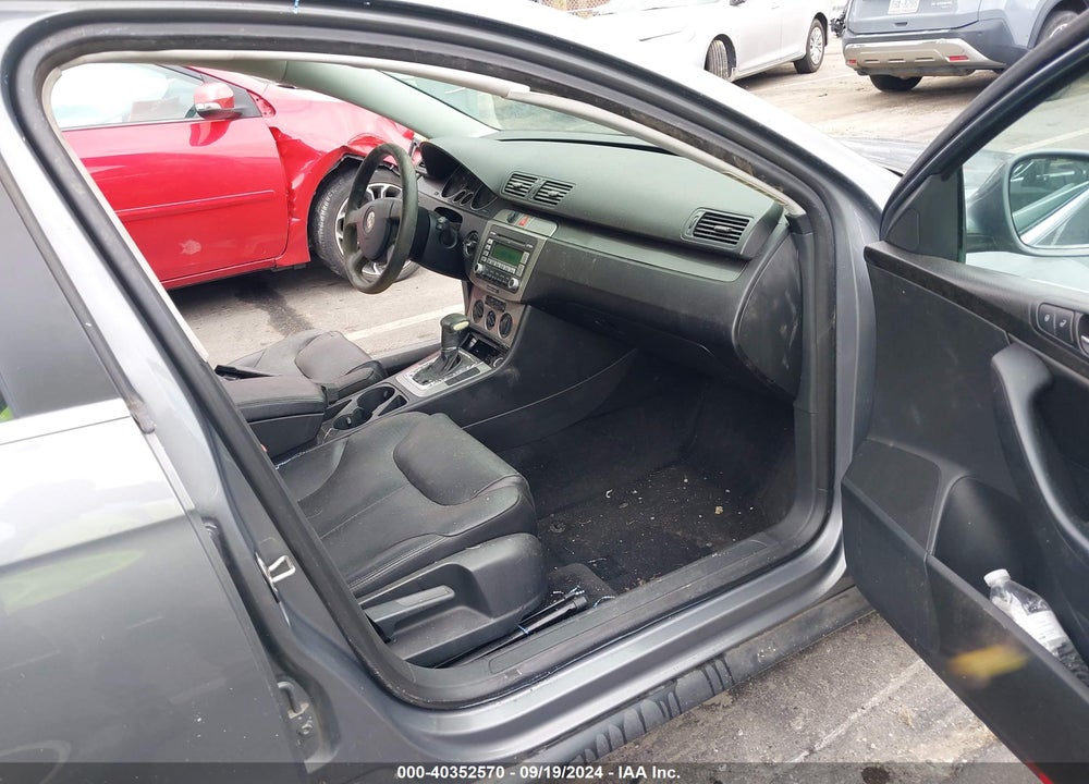 2007 VOLKSWAGEN PASSAT 2.0T VIN: WVWAK73C77P099172