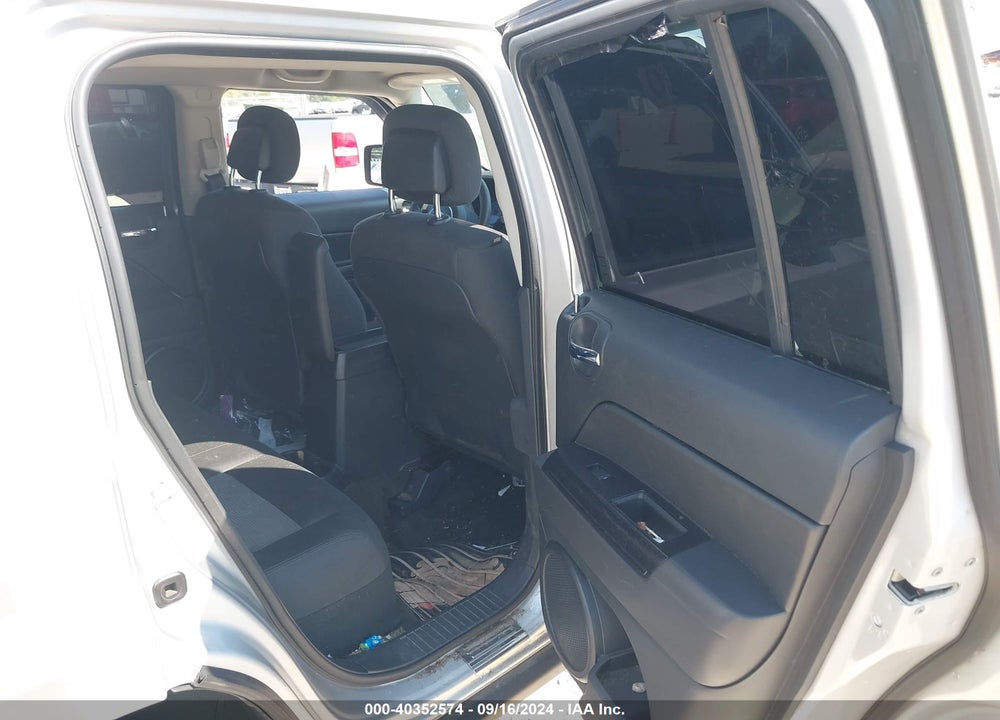 2014 JEEP PATRIOT SPORT VIN: 1C4NJPBA3ED586923