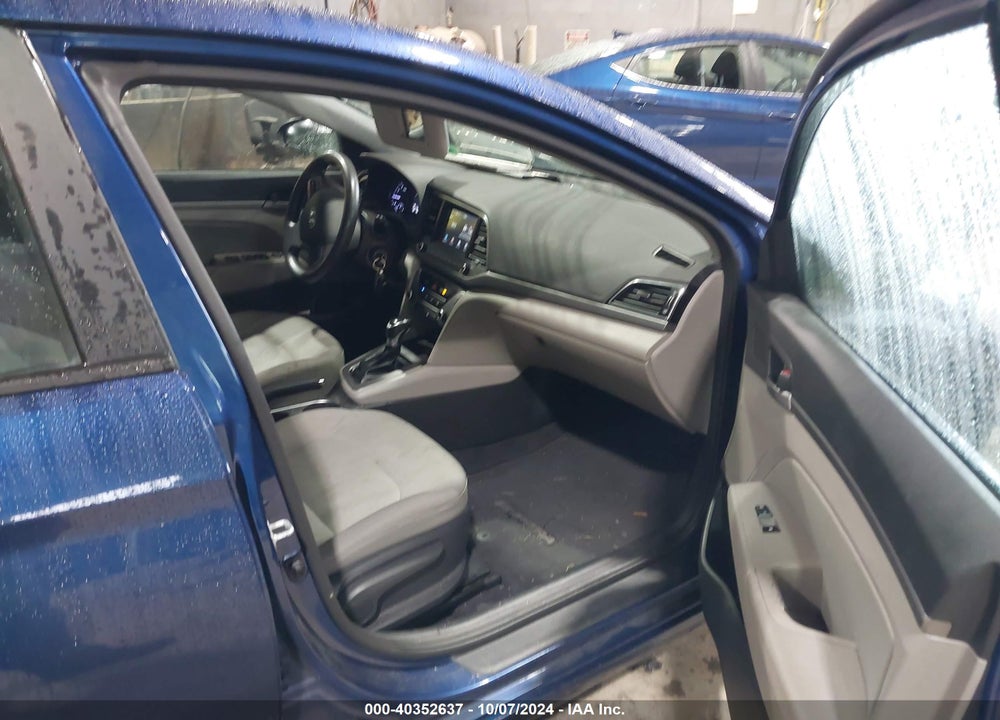 2017 HYUNDAI ELANTRA SE VIN: 5NPD84LF1HH114797