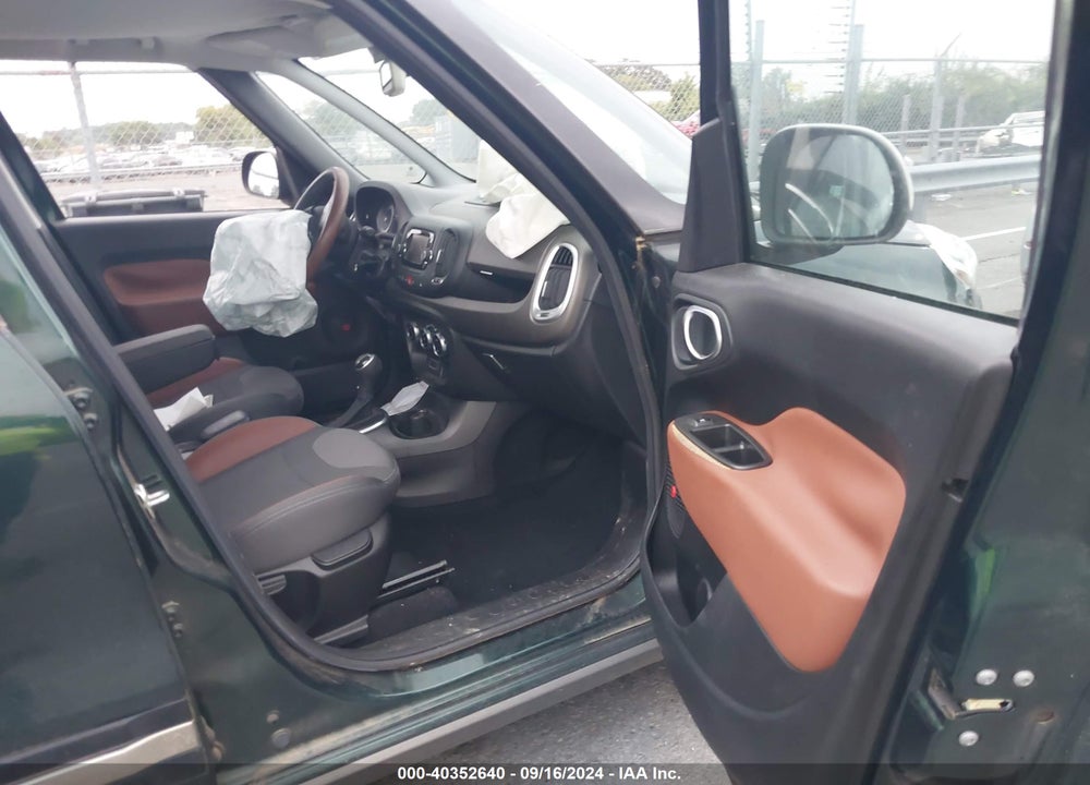 2016 FIAT 500L TREKKING VIN: ZFBCFADH3GZ037845
