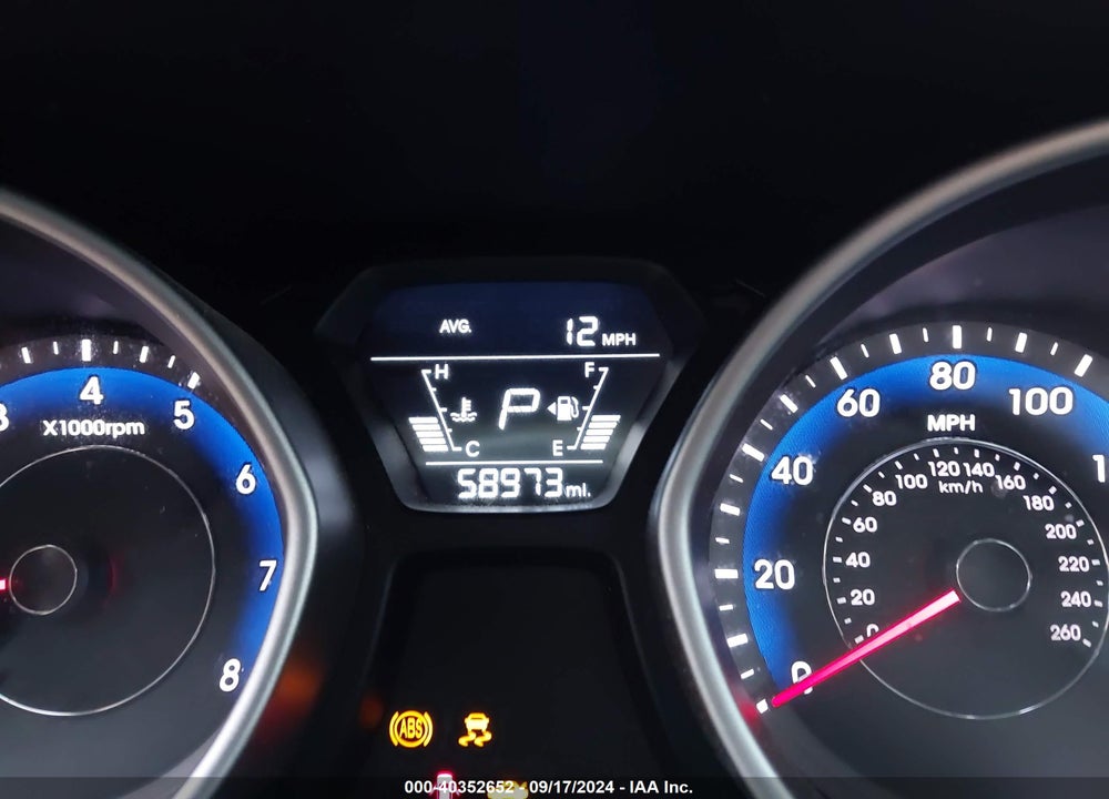 2014 HYUNDAI ELANTRA SE VIN: KMHDH4AE3EU085813