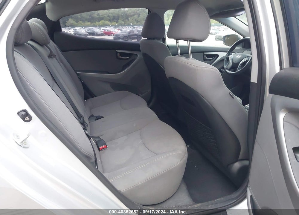 2014 HYUNDAI ELANTRA SE VIN: KMHDH4AE3EU085813