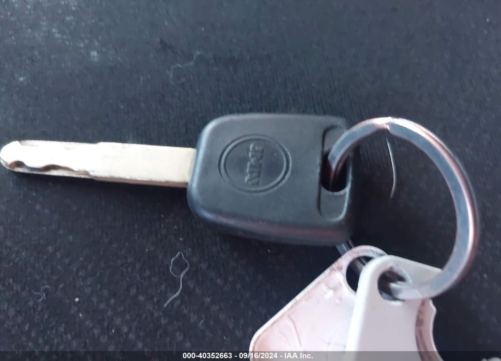 2013 HONDA CIVIC LX VIN: 2HGFB2F58DH524339