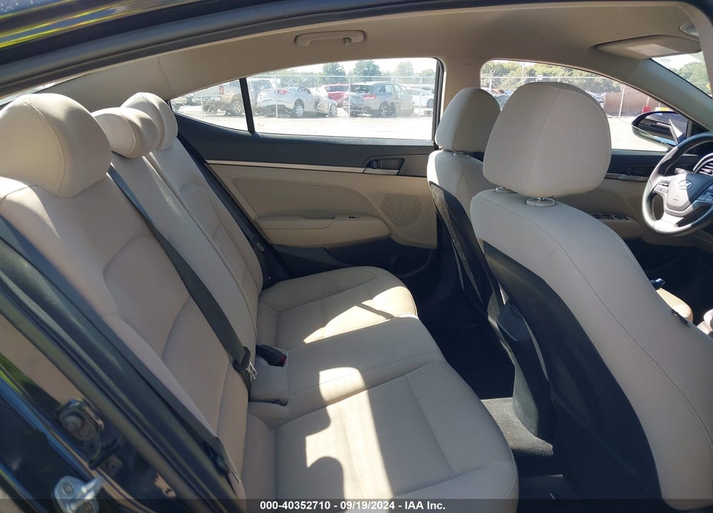 2017 HYUNDAI ELANTRA SE VIN: 5NPD84LF0HH123491