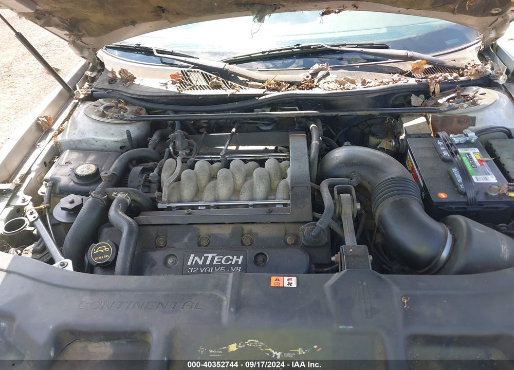 2002 LINCOLN CONTINENTAL VIN: 1LNHM97V12Y680729
