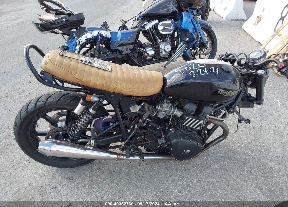 2010 TRIUMPH MOTORCYCLE BONNEVILLE VIN: SMT900K12AT428361