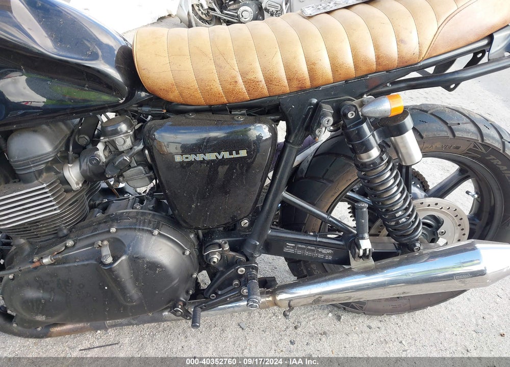 2010 TRIUMPH MOTORCYCLE BONNEVILLE VIN: SMT900K12AT428361