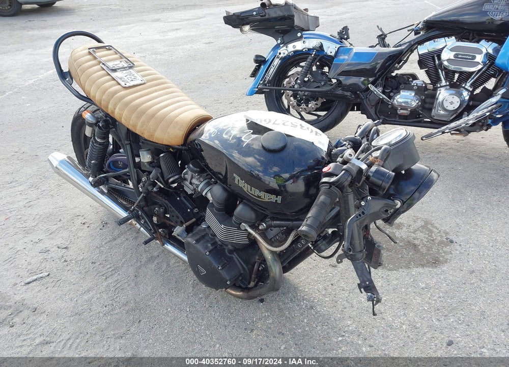 2010 TRIUMPH MOTORCYCLE BONNEVILLE VIN: SMT900K12AT428361