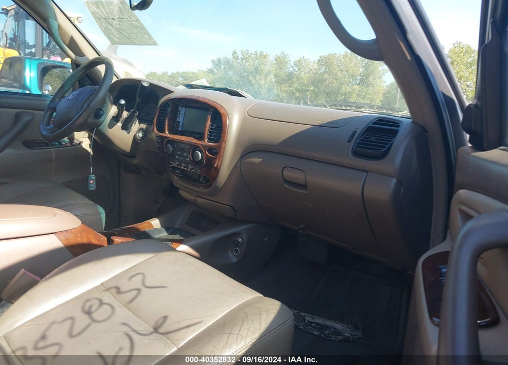 2003 TOYOTA SEQUOIA LIMITED V8 VIN: 5TDZT38A53S159160