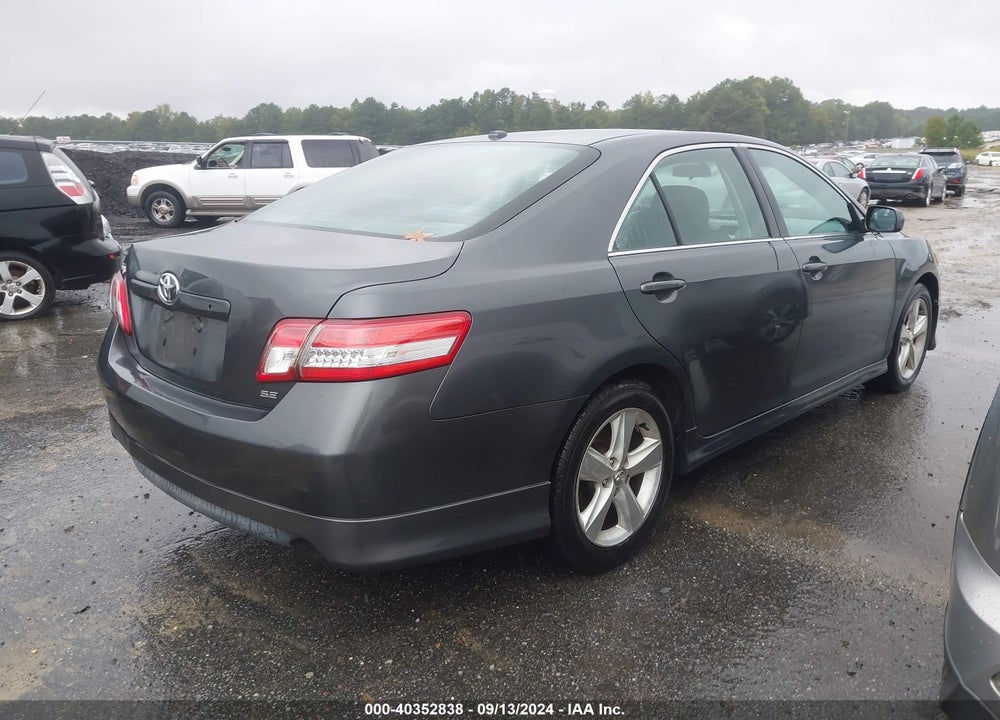 2011 TOYOTA CAMRY SE VIN: 4T1BF3EK8BU717692