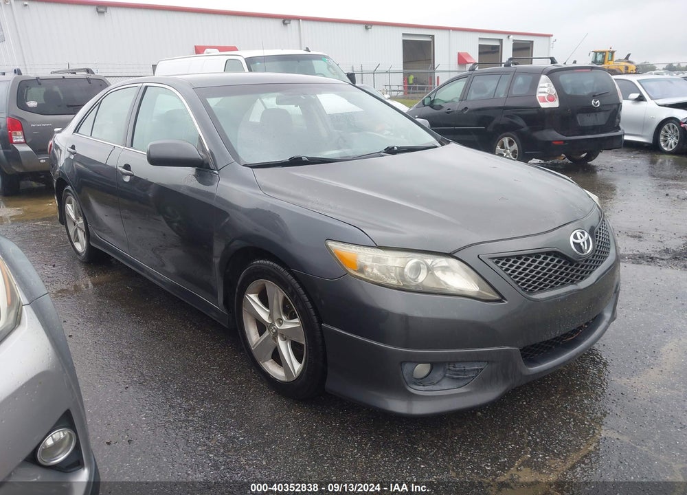 2011 TOYOTA CAMRY SE VIN: 4T1BF3EK8BU717692