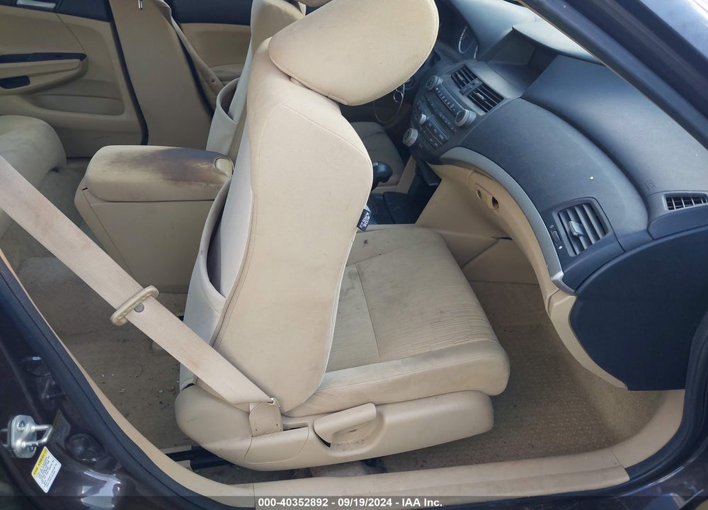 2011 HONDA ACCORD 2.4 LX VIN: 1HGCP2F35BA152196