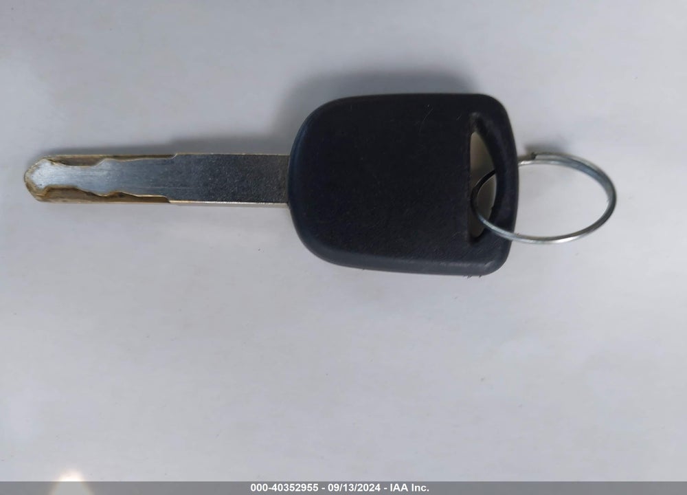 2005 HONDA CIVIC VP VIN: 1HGES16315L005092