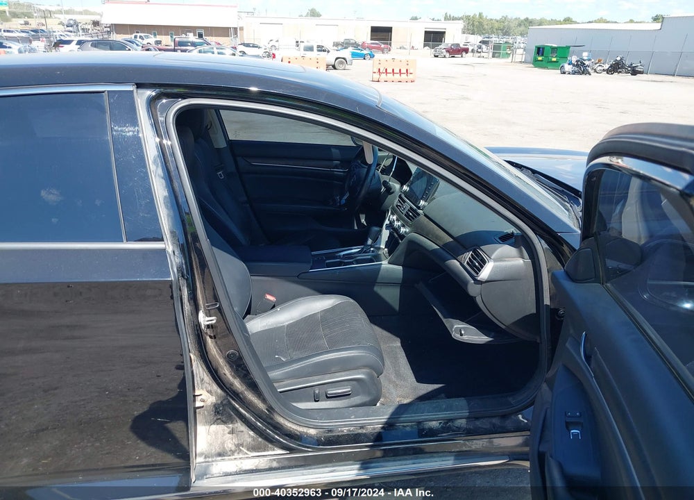 2018 HONDA ACCORD EX-L VIN: 1HGCV1F5XJA052255