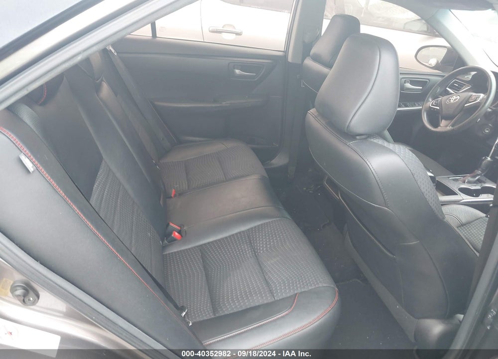 2015 TOYOTA CAMRY SE VIN: 4T1BF1FKXFU894673