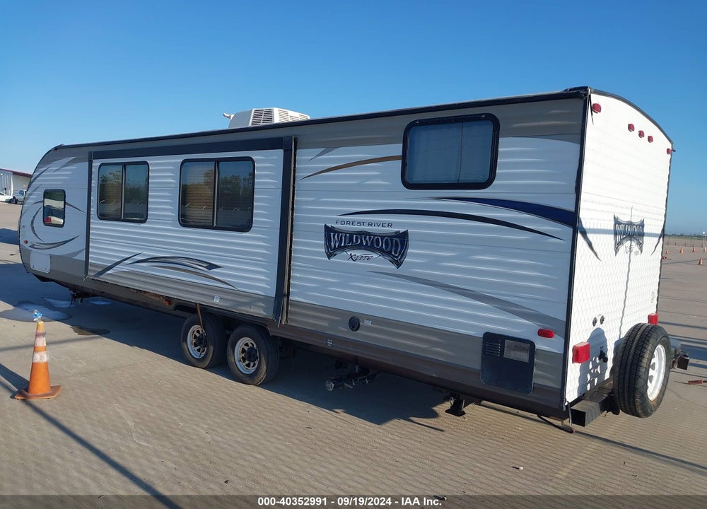 2017 FORETRAVEL MOTORHOME MOTORHOME VIN: 4X4TWDD22H7354209