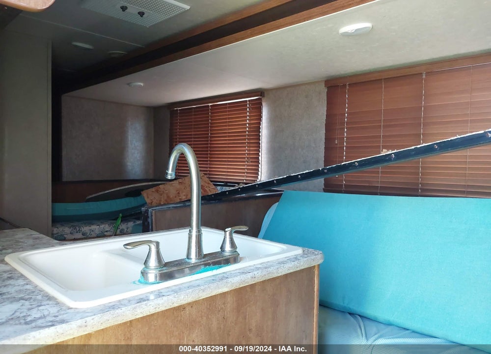 2017 FORETRAVEL MOTORHOME MOTORHOME VIN: 4X4TWDD22H7354209