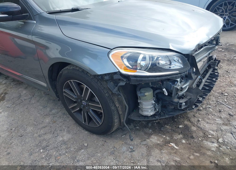 2017 VOLVO XC60 T5 DYNAMIC VIN: YV440MDR8H2034315
