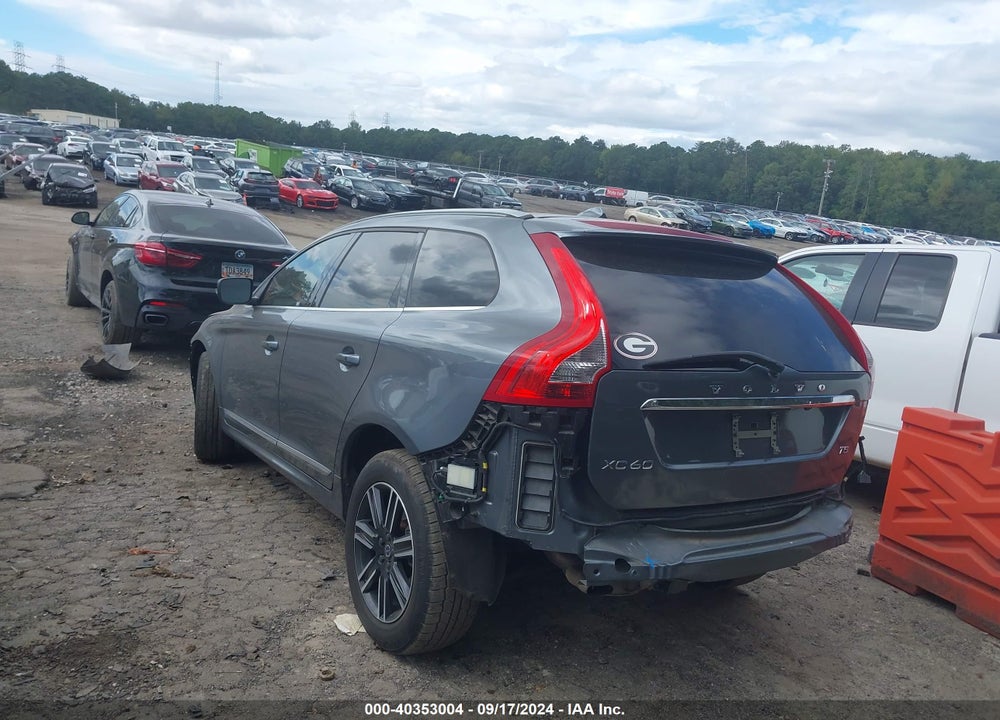 2017 VOLVO XC60 T5 DYNAMIC VIN: YV440MDR8H2034315